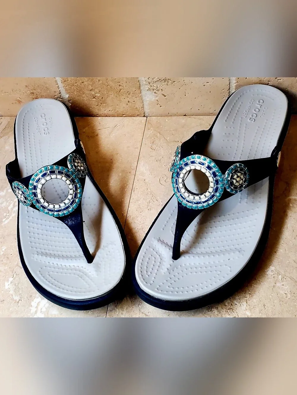 CROCS Navy Sz 10 Thong Sandals with Turquoise and Silver Mosaic Accents
